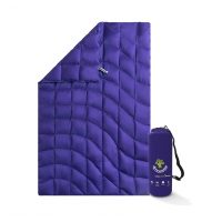 Outdoorová ultralehká péřová deka - Vlnková, fialová